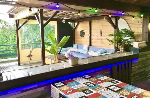 Ayherre Villa | Villa 'Maison Atypique Au Pays Basque' with Mountain View and Air Conditioning