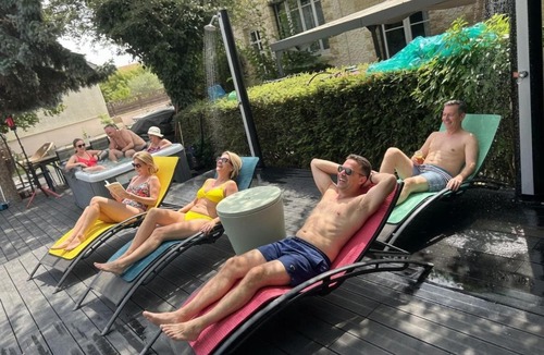 Villemoisson-sur-Orge Villa | Villa Maxonale près de Paris avec Piscine Chauffée, Sauna et Jacuzzi