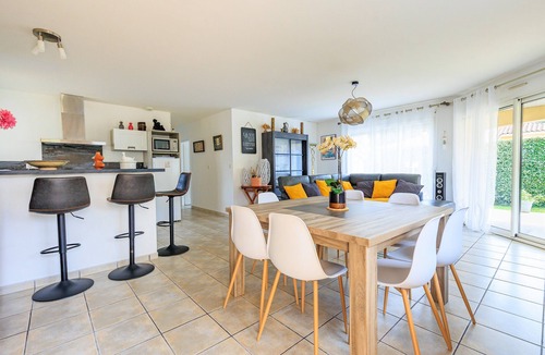 Messanges Villa | Villa Melchivany – Nature & Ocean, Terrace, Garden, Spa for 6 People in Messanges