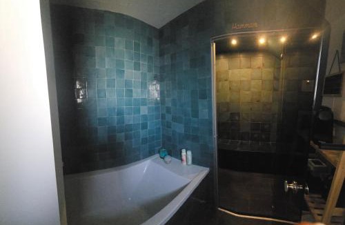 La Trinite-sur-Mer Villa | Villa Namasté - Haut de Gamme - CLIMATISEE Spa & Hammam proche port & Mer