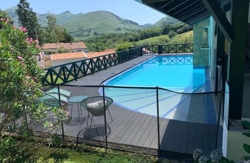 Urrugne Villa | Villa Ongizatea - Rez de chaussée maison d'Architecte - 10 minutes de St Jean de Luz