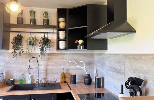 Nohanent House | Villa Papillon: Accommodates 2 to 6 People, Clermont-Ferrand