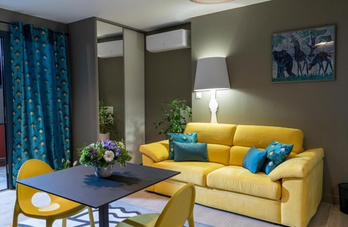 Flore Villa | Villa Seyal - avec piscine - jacuzzi - sauna & climatisation