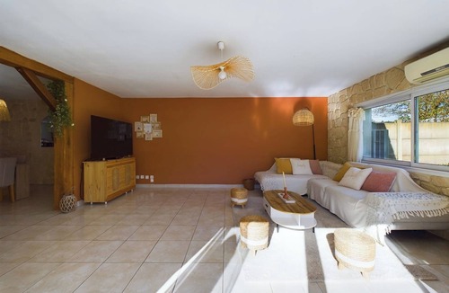 Thoury-Ferottes Villa | Villa spacieuse - Six Bedroom Villa, Sleeps 12