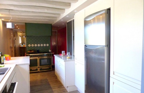 Toulon-sur-Allier Cottage | Villa with heated pool and garden near Moulins