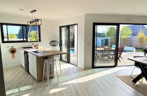 Kervignac Villa | Villa with heated pool and spa 10 minutes from the beach