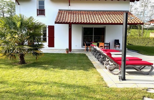 Sare Villa | VILLA WITH HEATED POOL, MOUNTAIN VIEWS AND QUIET LOCATION