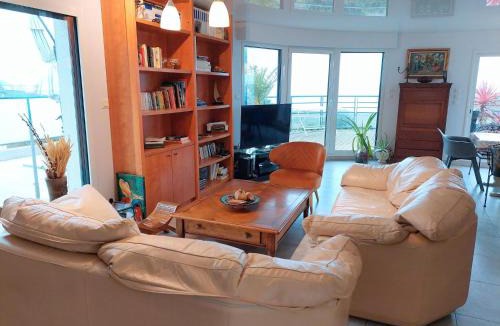 Plougastel-Daoulas House | Villa with high terrace and panoramic sea views