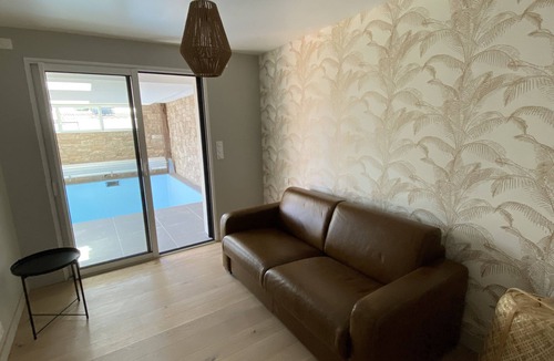 Plouhinec Villa | Villa with indoor pool, close to beaches