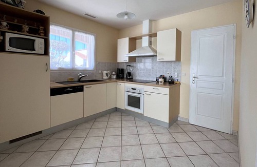 Torreilles Villa | Villa with private pool and AC - 6 guests