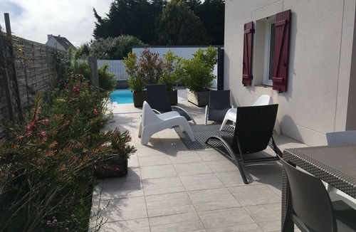 Groix House | Villa with sea view, heated swimming pool