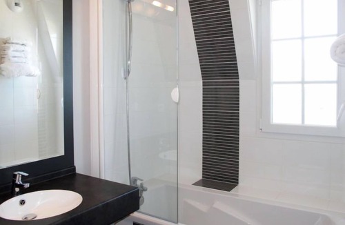 Pleneuf-Val-Andre Apartment | Villas du Spa by Interhome