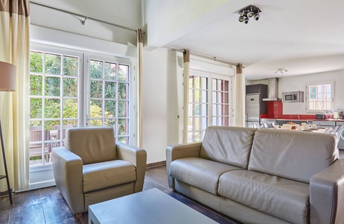 Behobie House | Villas Odalys Collection Domaine de Lana by Interhome
