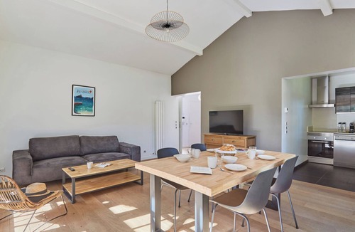 Behobie House | Villas Odalys Collection Domaine de Lana by Interhome