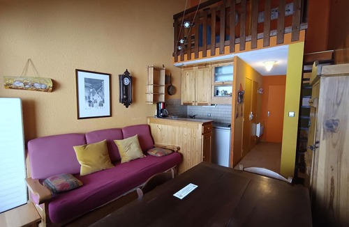 Montgenevre Apartment | Vintage duplex, ski-in/ski-out for 6, pets allowed