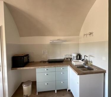 Montaigut-le-Blanc Apartment | voute atypique 40 m2