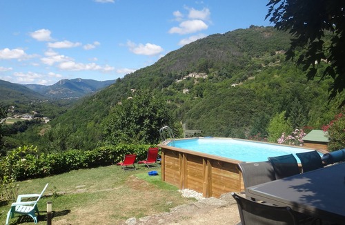 Chirols House | Vue Imprenable, Piscine Privée, à Proximité de Sentiers de Randonnées, au Calme
