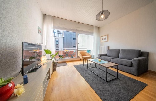 Larmor-Plage Apartment | Vue mer et garage privé Port de Kernével