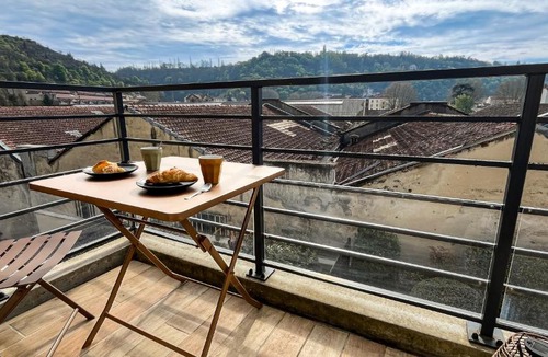 Vienne Apartment | Vue Panoramique - Parking - Jazz 7min - Gare 200m