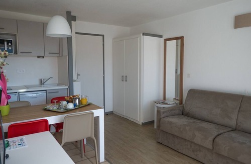 Hendaye Condo | Vue sur le Port | Studio Cabine à 50m de la Plage