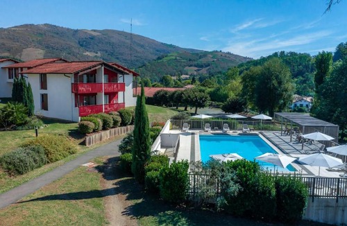 Saint-Etienne-de-Baigorry Resort | VVF Pays Basque Saint-Étienne-de-Baïgorry
