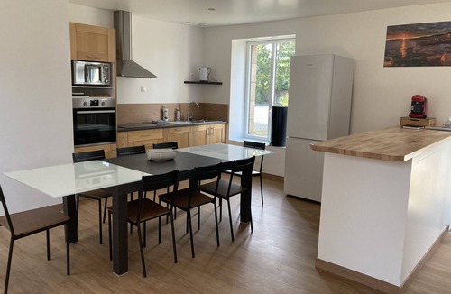 Trebeurden House | Warm, modern house 50m from the sea