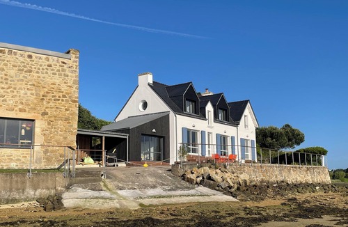 Plouhinec House | Waterfront 4* villa on the Etel ria. Ideal for families.