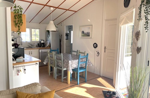 Caurel Ski Chalet | Waterfront chalet on LAC DE GUERLÉDAN - BRITTANY
