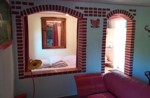Saint-Verain House | WCB Bees