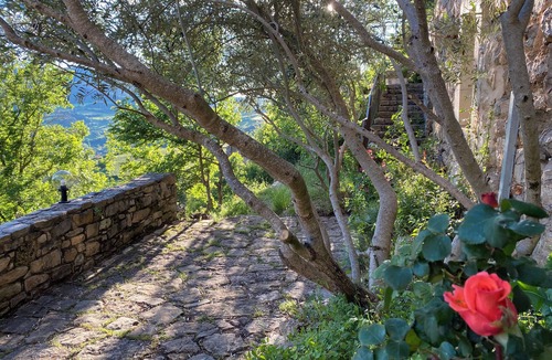 Riviere-sur-Tarn Apartment | Welcome to Calades with sunset terrace overlooking the Tarn.