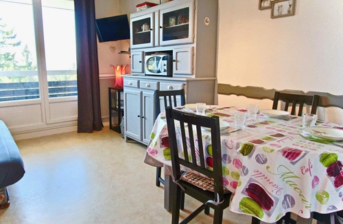 Chamrousse Apartment | Well-equipped studio cabin near slopes in Chamrousse