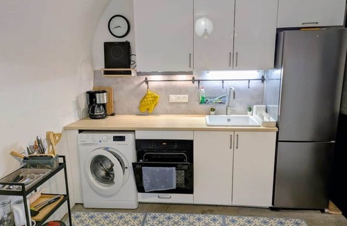 Lablachere Apartment | Well-located country studio with terrace