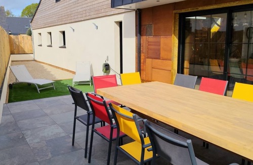 Plouvorn House | Wellness Villa for 12 Guests Indoor pool, sauna, billiards, pétanque
