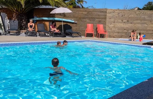 Perros-Guirec Ski Chalet | West Camping - Pod 1 Room 2 people Without sanitary facilities