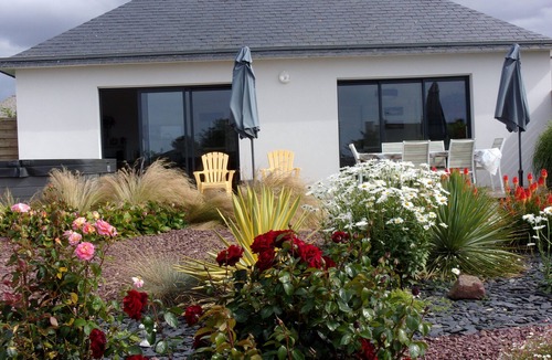 Santec Villa | West cape; 100m beach; Batz island view;jacuzzi;wifi.