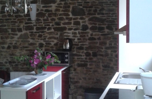 Bretteville-sur-Ay House | West Cotentin coast Beach 2 kms away, pretty restored barn in small hamlet