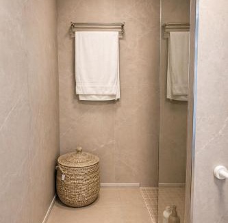 Beuzeville House | WesVillas No2 Modern House, Private Jacuzzi