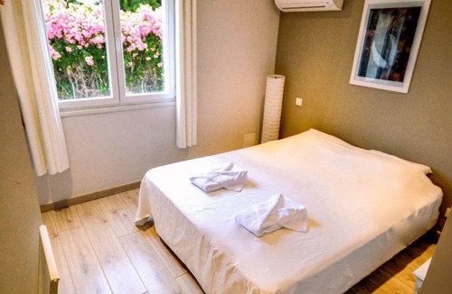 Elne House | White Cotton