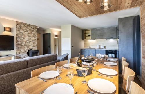 Risoul Apartment | Wifi, 250m from shops, swimming pool, terrace, balcony, ski locker, 62m², Risoul