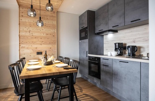 Risoul Apartment | Wifi, 250m from shops, swimming pool, balcony, ski locker, 82-92m², Risoul