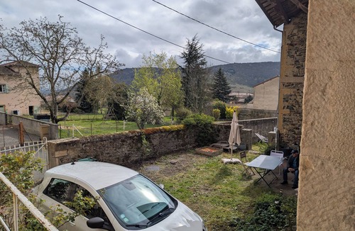 Emeringes House | Winegrower's house in the heart of the village