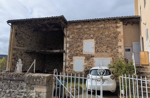 Emeringes House | Winegrower's house in the heart of the village