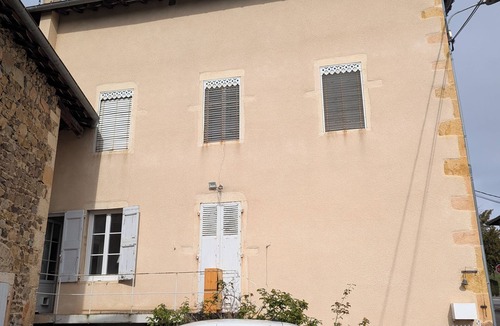 Emeringes House | Winegrower's house in the heart of the village