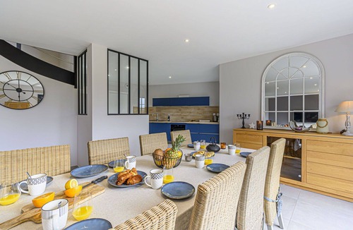 Morbihan House | Wonderful private villa for 8 people with WIFI, TV, terrace and parking