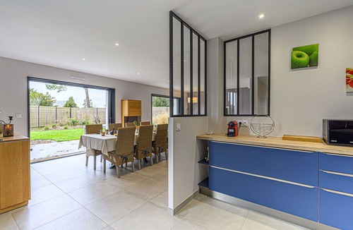 Morbihan House | Wonderful private villa for 8 people with WIFI, TV, terrace and parking
