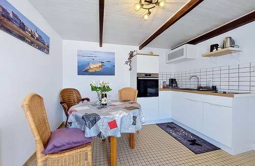 Plounevez-Lochrist House | Wonderful private villa for 2 guests with pets allowed