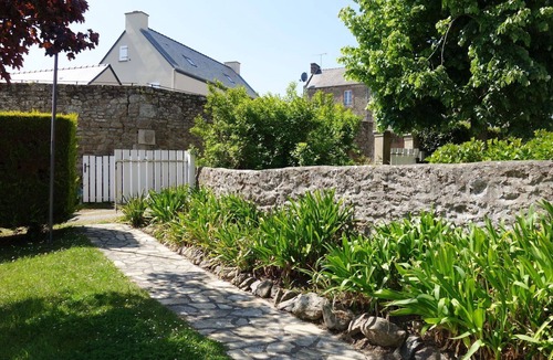 Saint-Lunaire House | Wonderful private villa for 4 guests with WIFI, TV and pets allowed