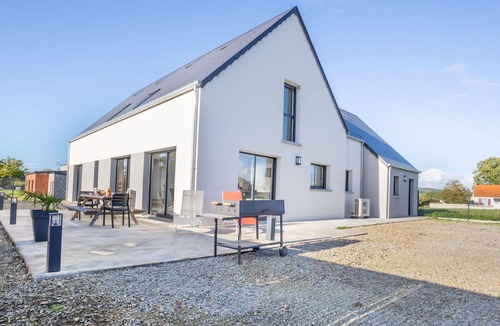 Bolleville House | Wonderful private villa for 10 guests with WIFI, TV, terrace and pets allowed