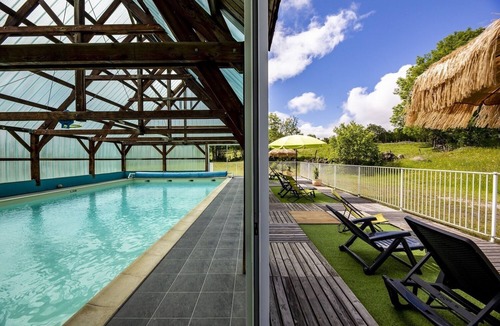 Montgreleix Ski Chalet | Wooden chalet with pool