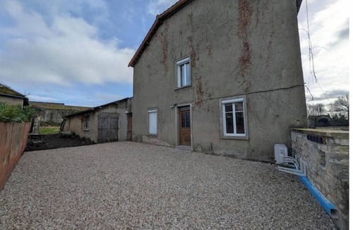 Ardentes Apartment | Your Cosy Studio in the Heart of Berry!